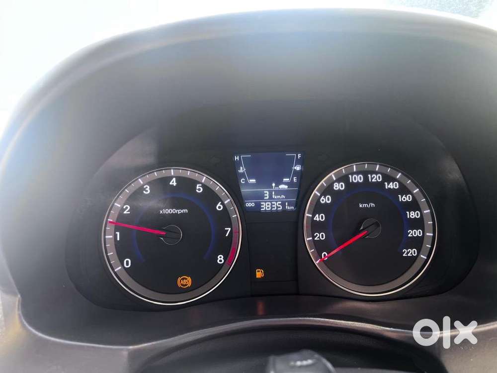 Hyundai Verna 2017 Petrol 39500 Km Driven