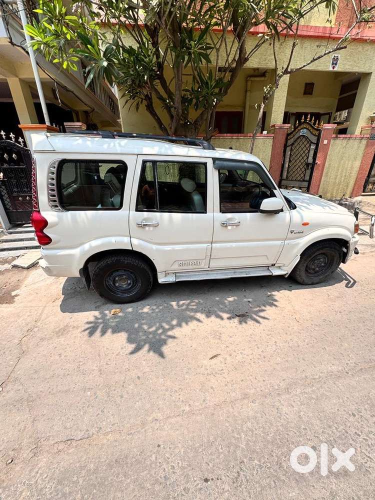 Mahindra Scorpio Classic 2011 Diesel 110286 Km Driven