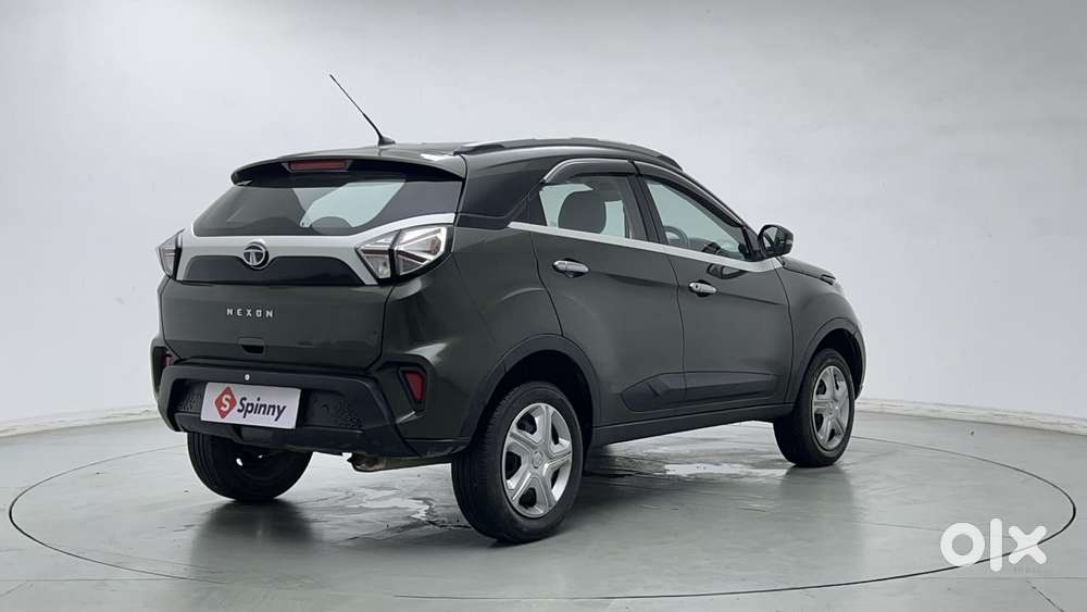 Tata Nexon 1.2 Revotron Xm (s), 2023, Petrol