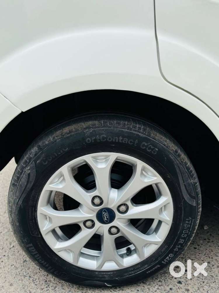 Ford Figo, 2014, Petrol