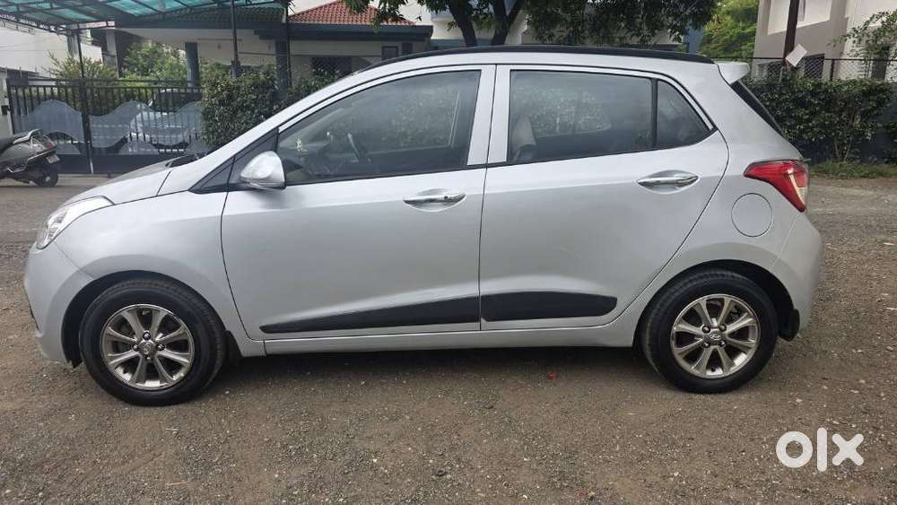 Hyundai Grand I10 Asta Option, 2016, Petrol