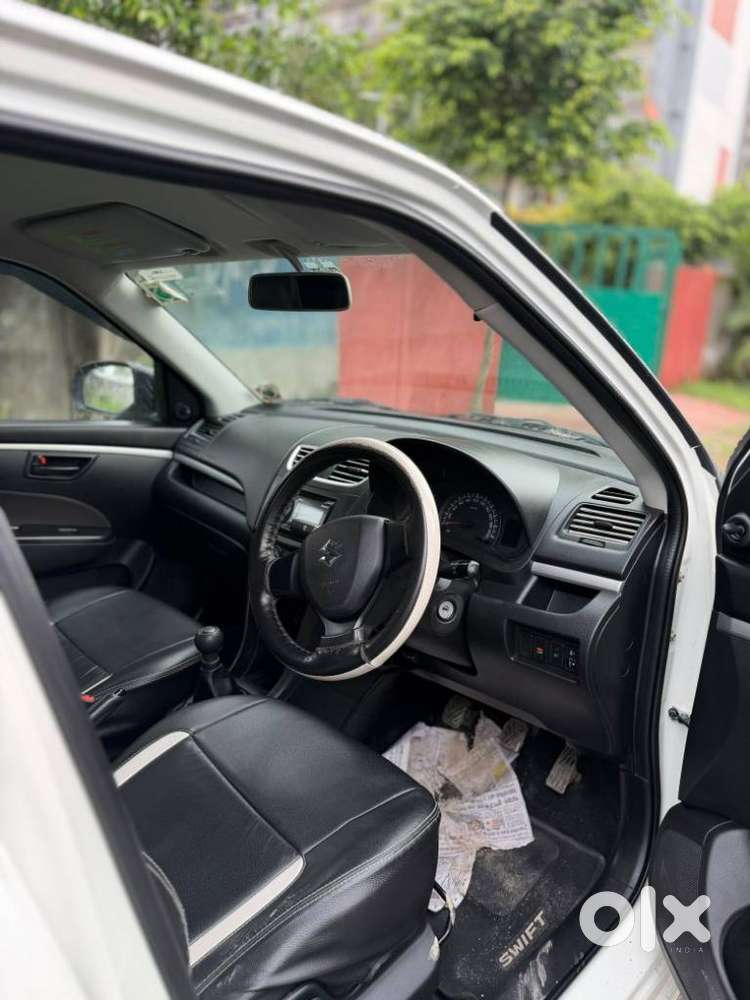 Maruti Suzuki Swift Lxi Optional-o, 2017, Petrol