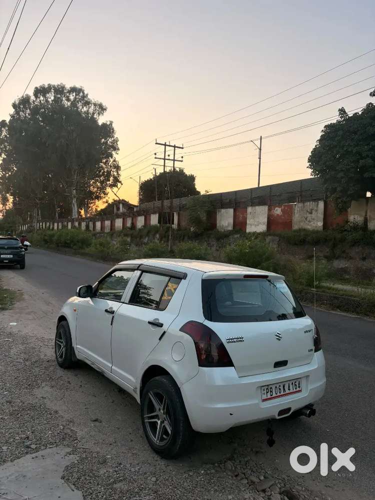 Maruti Suzuki Swift 2010 Car
