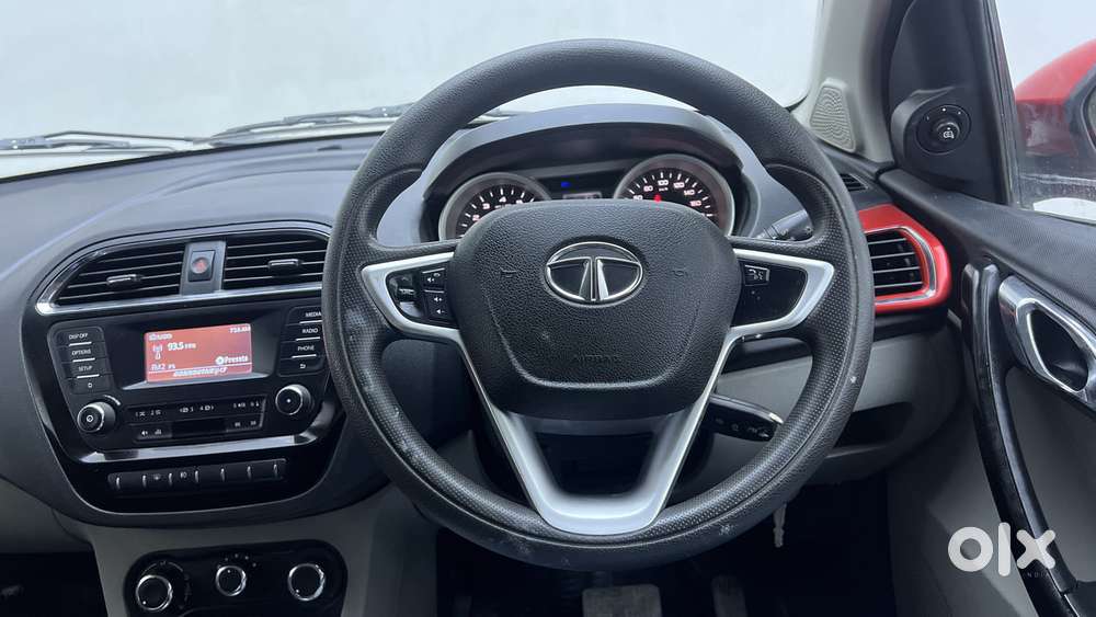 Tata Tiago Xza, 2017, Petrol