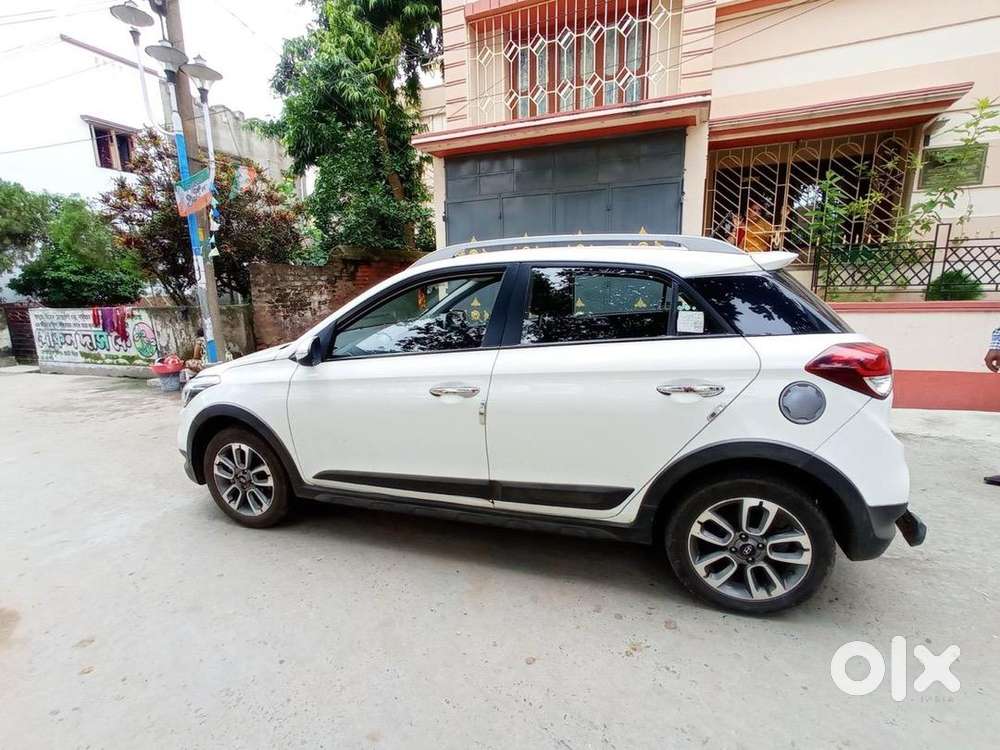 Hyundai I20 Active Top Model 2016 Diesel Well Maintained