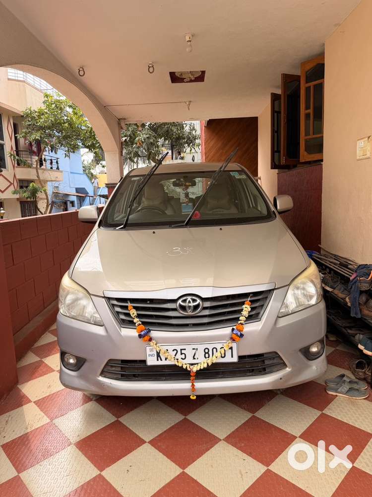 Toyota Innova 2012 Diesel Well Maintained