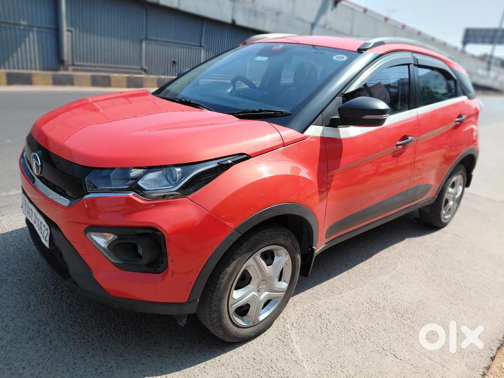 Tata Nexon 1.5 Revotorq Xza Plus Dual Tone Roof Amt (s), 2023, Petro..