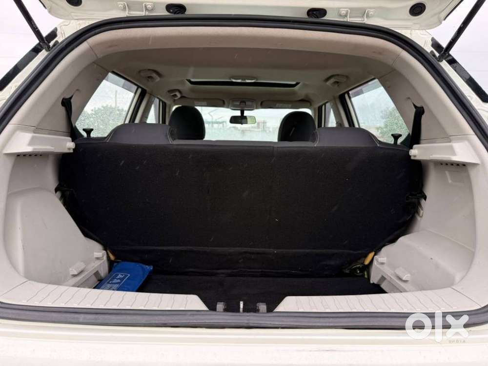 Mahindra Xuv300 W6 Amt Diesel, 2023, Diesel