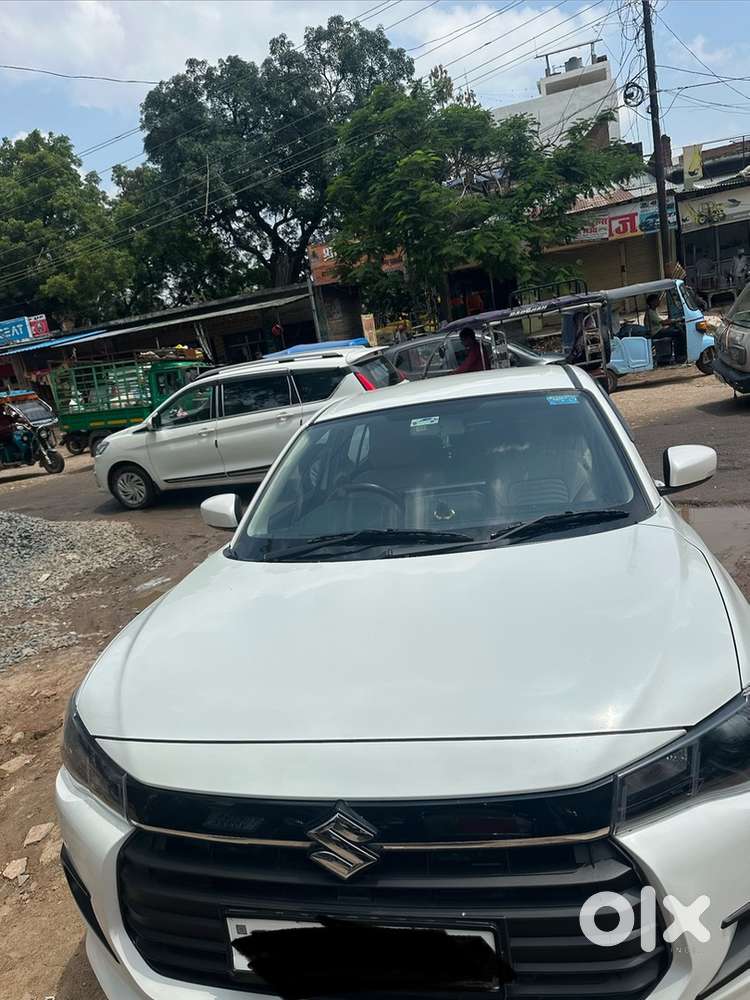 Maruti Suzuki Dzire Petrol Manual Year 2025