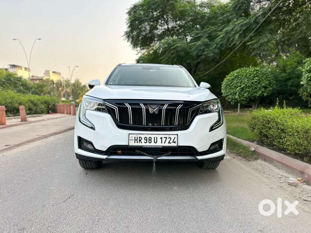 Mahindra Xuv700 2.0 Ax 7 Petrol At Str, 2025, Petrol