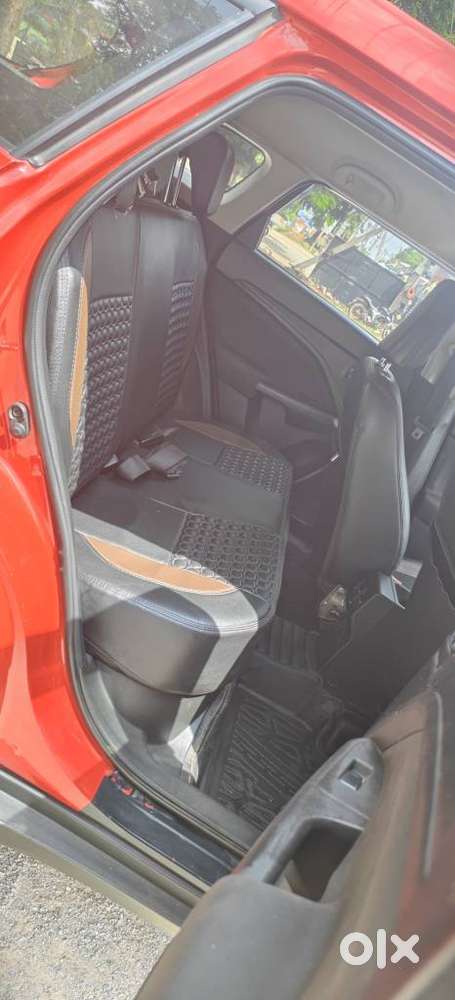 Maruti Suzuki Brezza 1.5 Vxi Cng, 2023, Cng & Hybrids