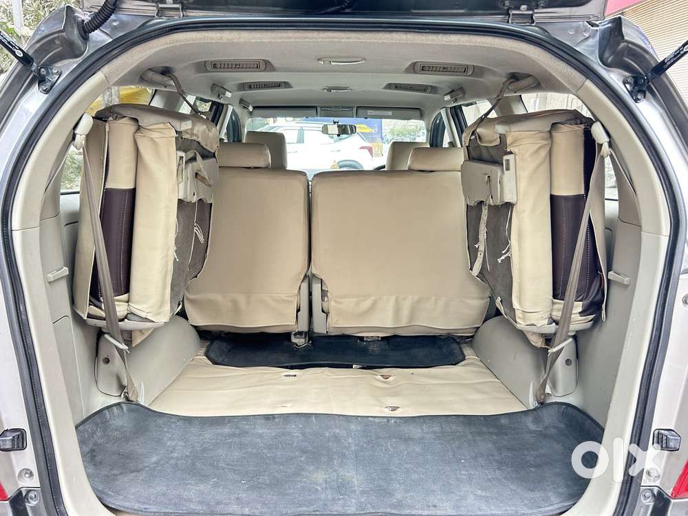 Toyota Innova 2.5 V 8 Str, 2014, Diesel