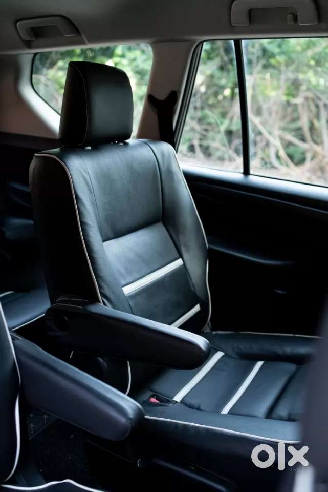 Toyota Innova Crysta 2.4 G Plus Mt 7 Str, 2019, Diesel