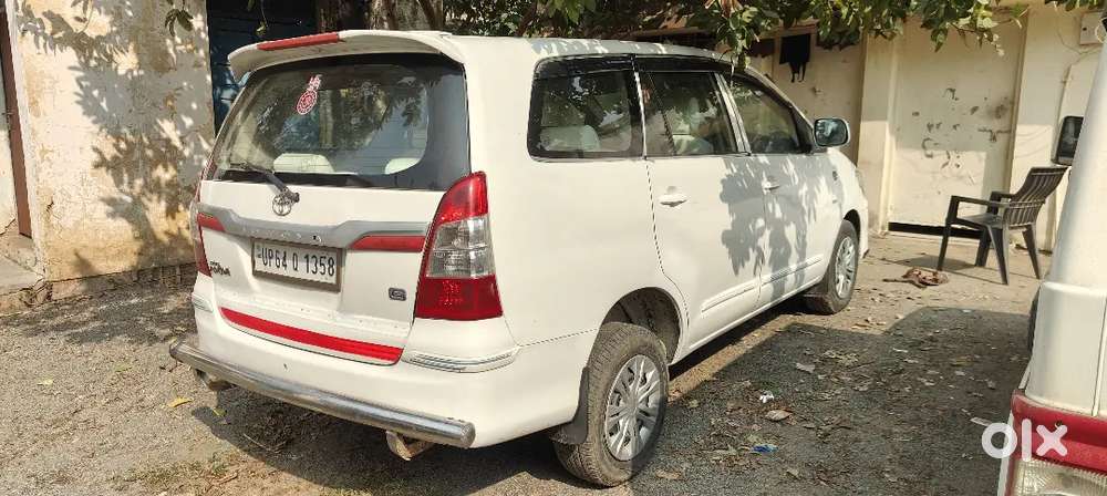 Toyota Innova 2011