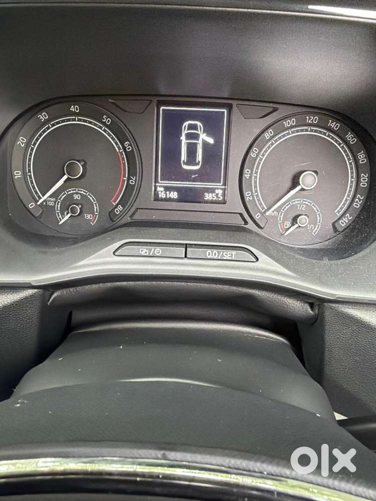 Skoda Kylaq 2025 Petrol 16000 Km Driven Automatic