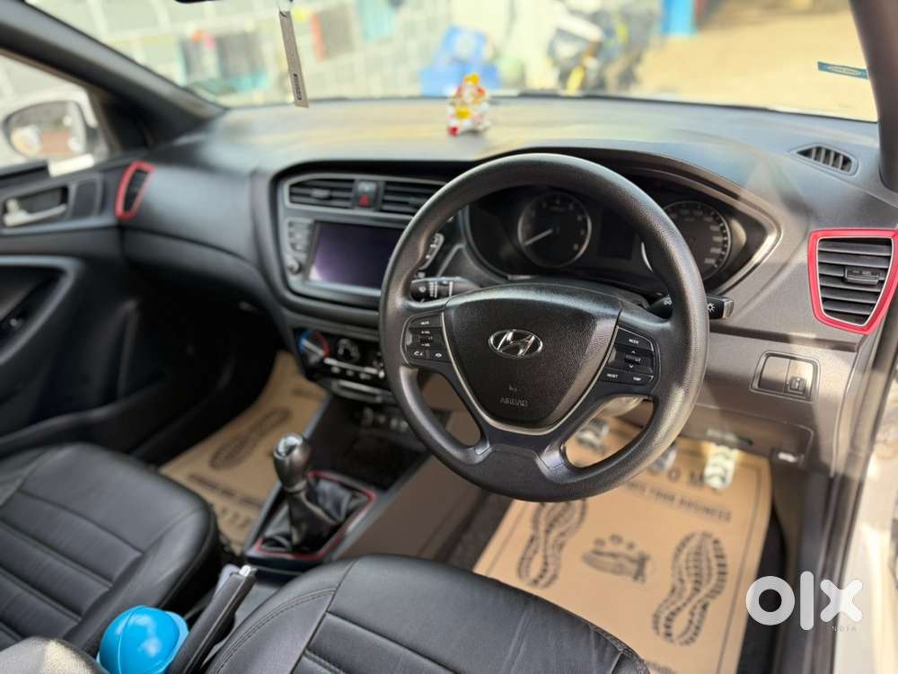 I20 Active White