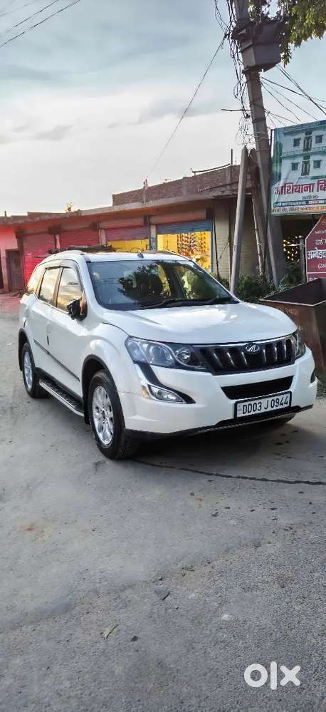 Mahindra Xuv500 W10  Sunroof Top Model 2016 Diesel
