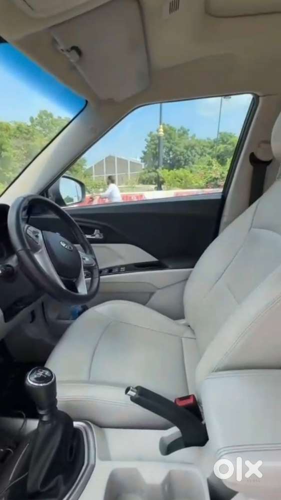Mahindra Xuv300 Petrol 2022