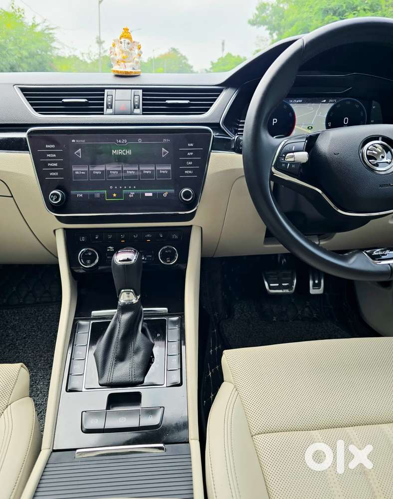 Skoda Superb 2.0 L&k Tsi At, 2022, Petrol