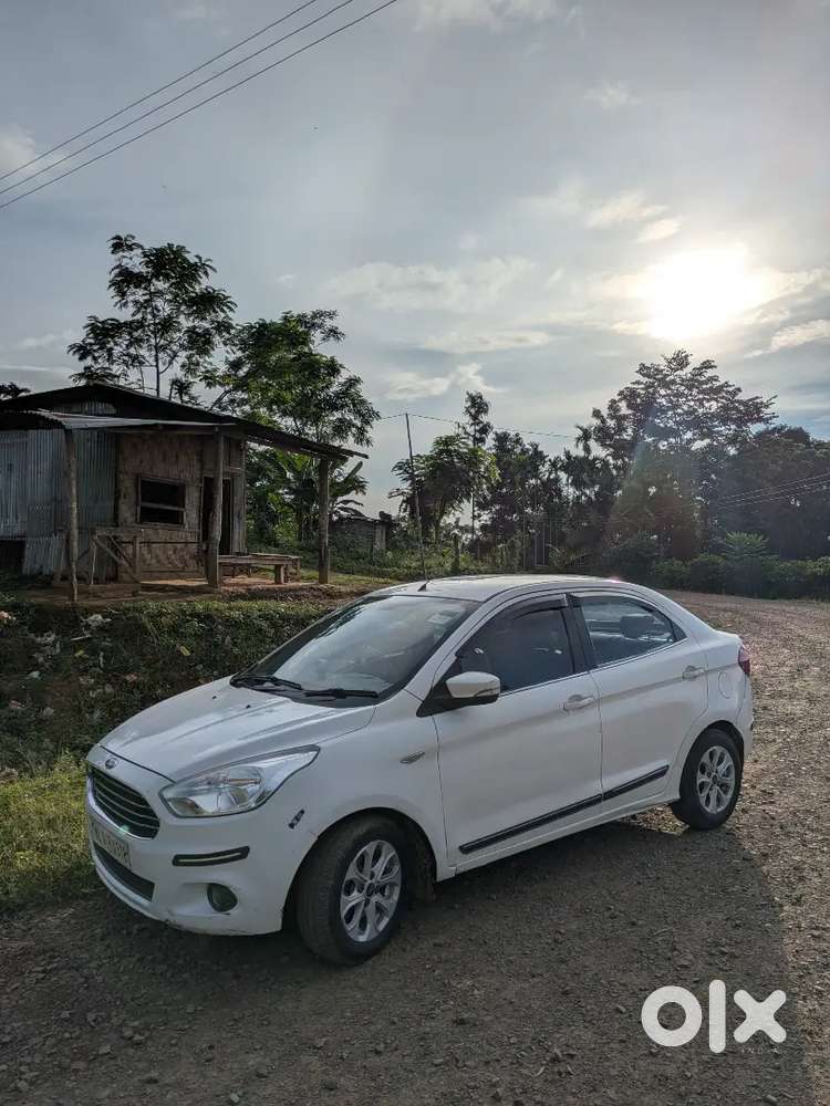 Ford Aspire Titanium Blu 2015