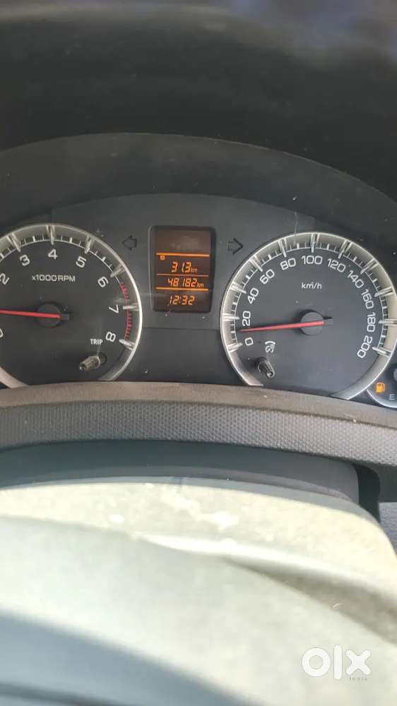 Maruti Suzuki Swift Vxi 2015 Petrol Well Maintained