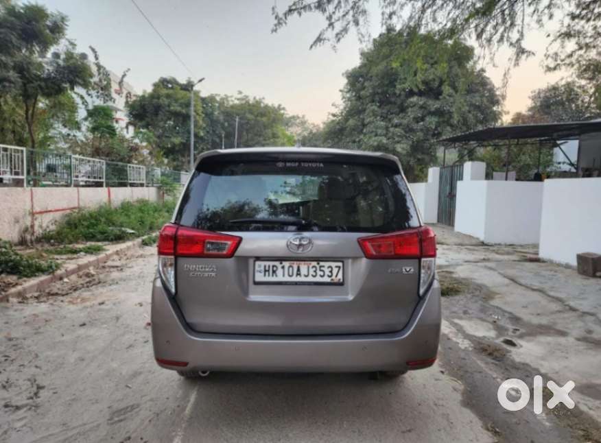 Toyota Innova Crysta