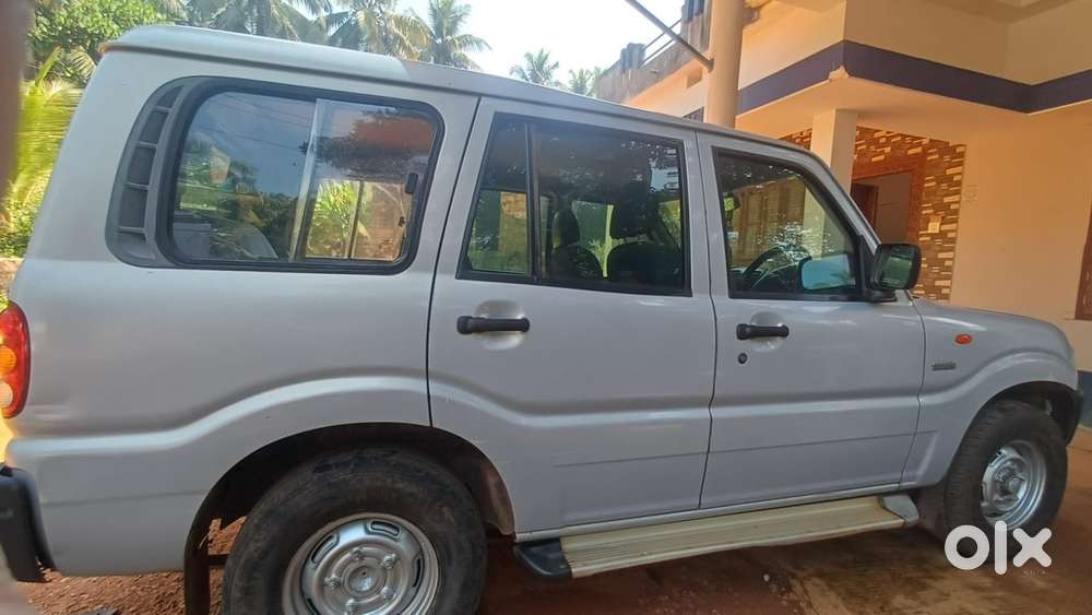Mahindra Scorpio 2003 Year