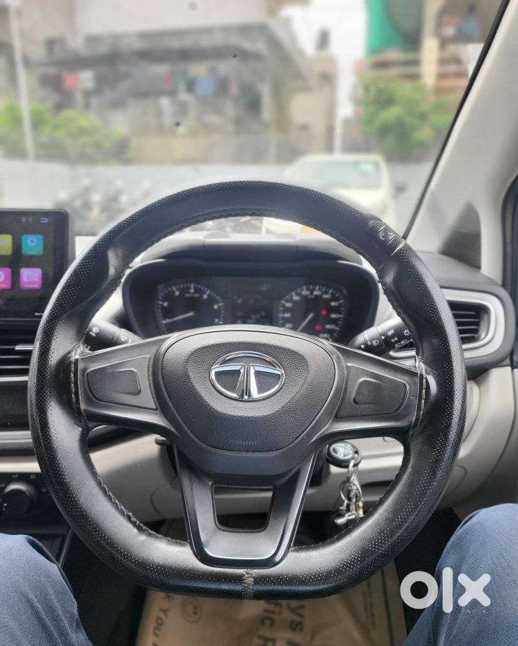 Tata Altroz 1.2 Xe, 2022, Petrol