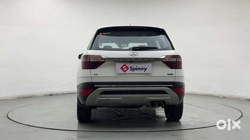 Hyundai Alcazar 2.0 Signature (o) Petrol At 6 Str, 2022, Petrol