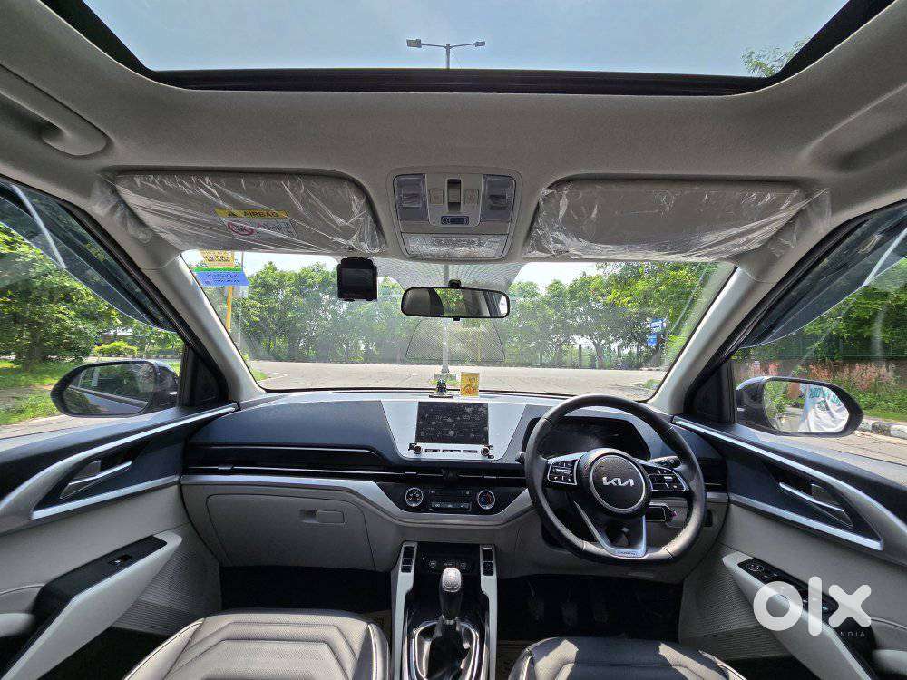 Kia Carens G1.5 6mt Gravity, 2025, Petrol