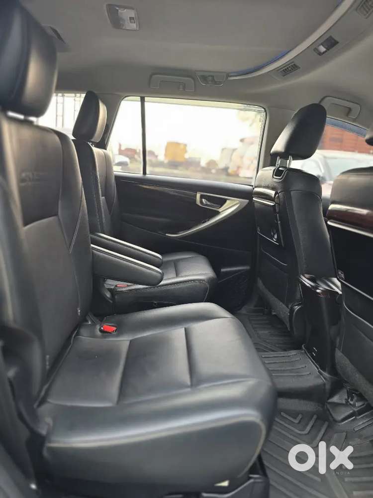 Toyota Innova Crysta 2022 Diesel Well Maintained