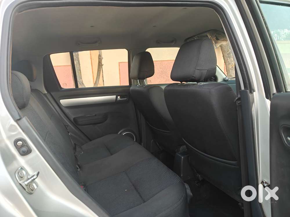 Maruti Suzuki Swift 1.2 Vxi (o), 2010, Petrol