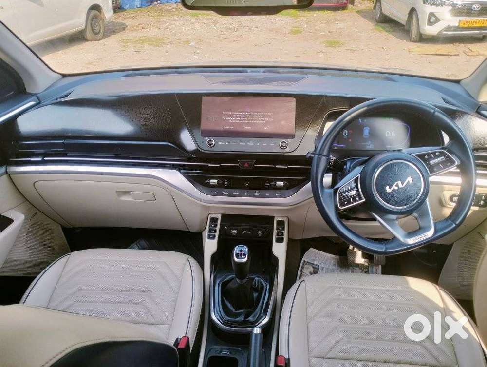 Kia Carens 1.5 Luxury Plus Turbo 7 Str, 2023, Petrol