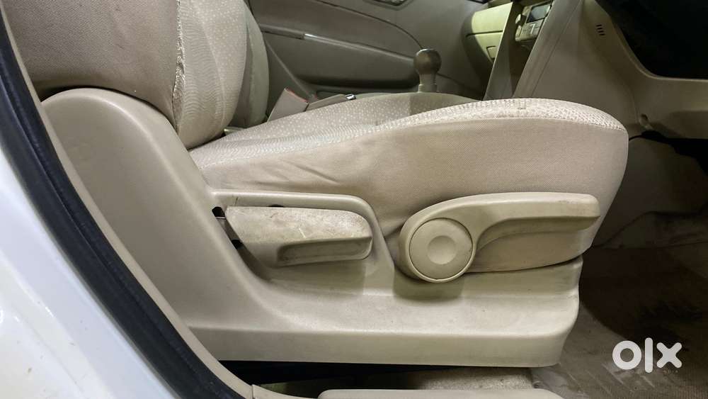 Maruti Suzuki Swift Dzire Zxi, 2013, Petrol