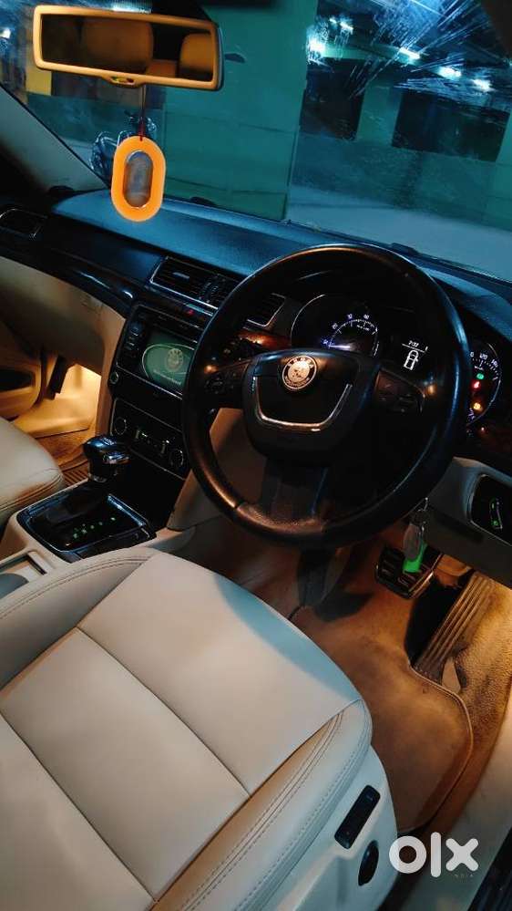 Skoda Superb 1.8 Elegance Tsi At, 2011, Petrol