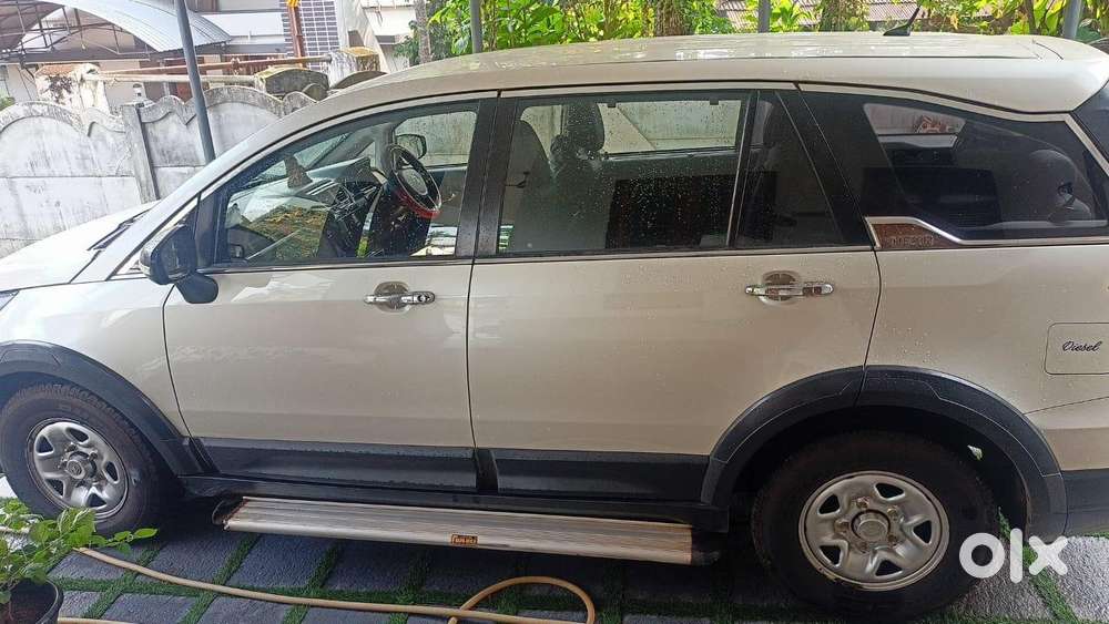 Tata Hexa 2.2 Xe 4x2 7 Str, 2017, Diesel