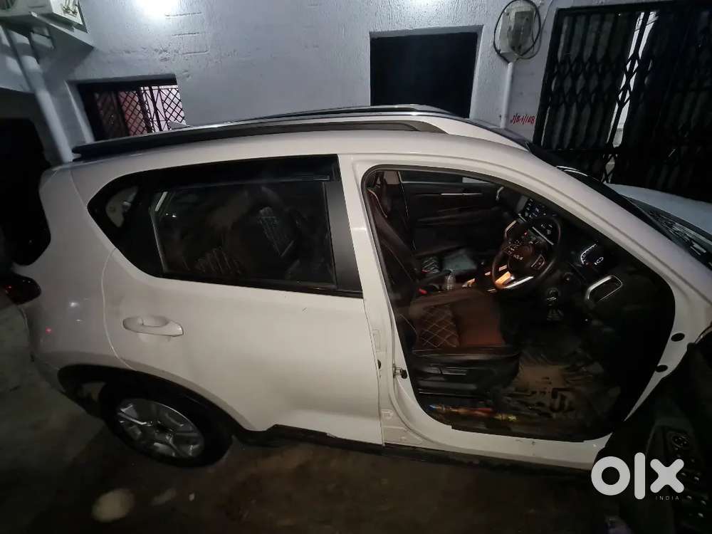 Kia Sonet Htk 1.2 Petrol Showroom Condition