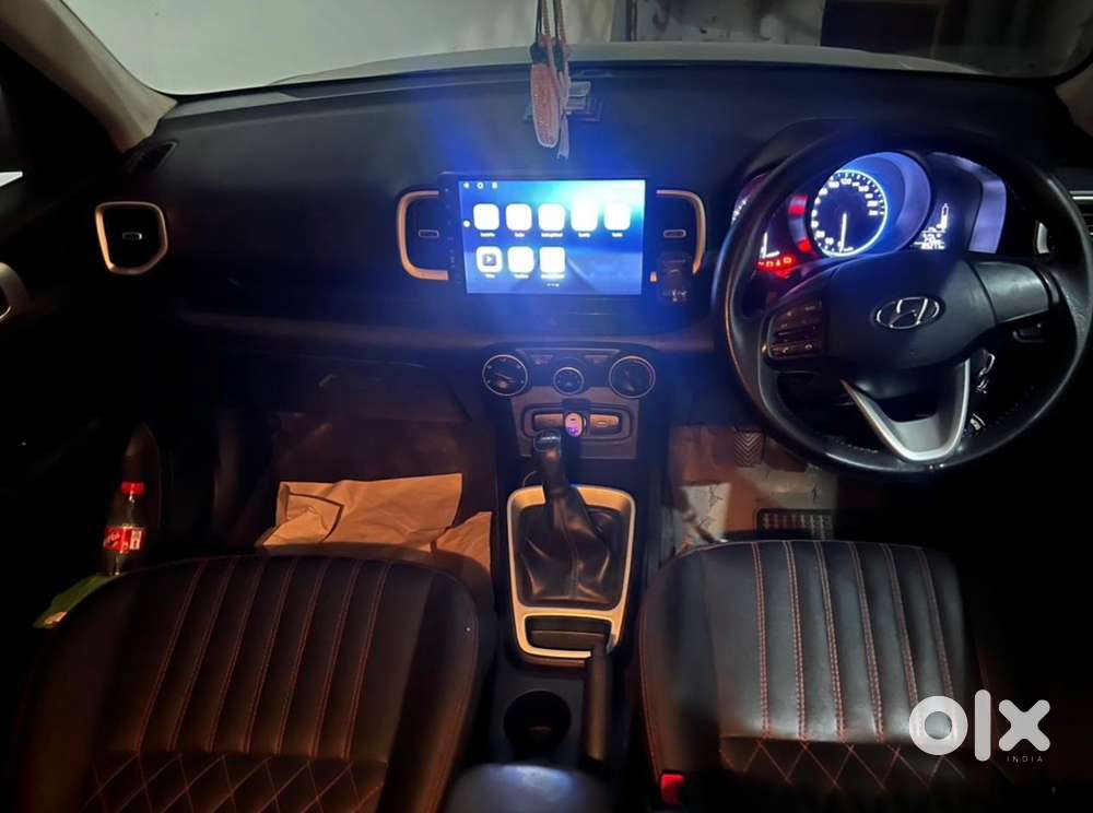 Hyundai Venue 2022 Petrol Well Maintained Complete Service Record