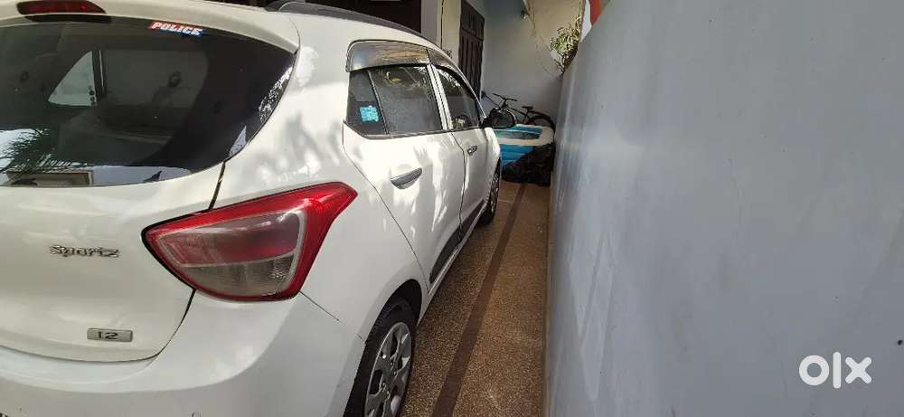 Hyundai Grand I10 Sportz Km Driven