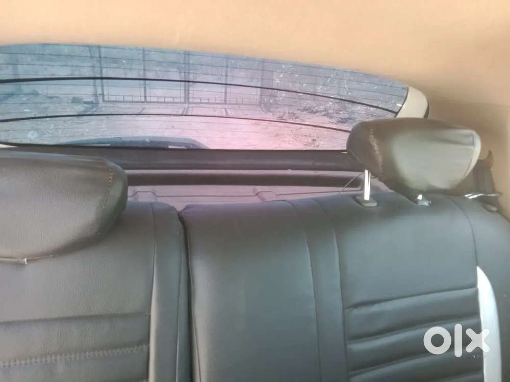 गाड़ी कंडीशन A1 80000 किलोमीटर चली हुई सेकंड ऑनर