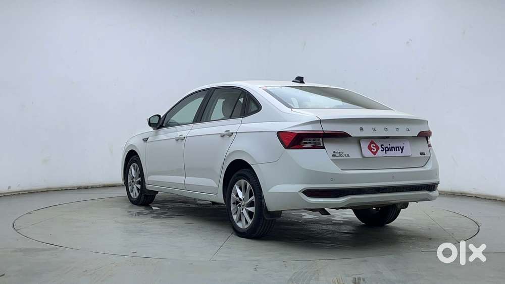 Skoda Slavia Ambition 1.0l Tsi At, 2022, Petrol