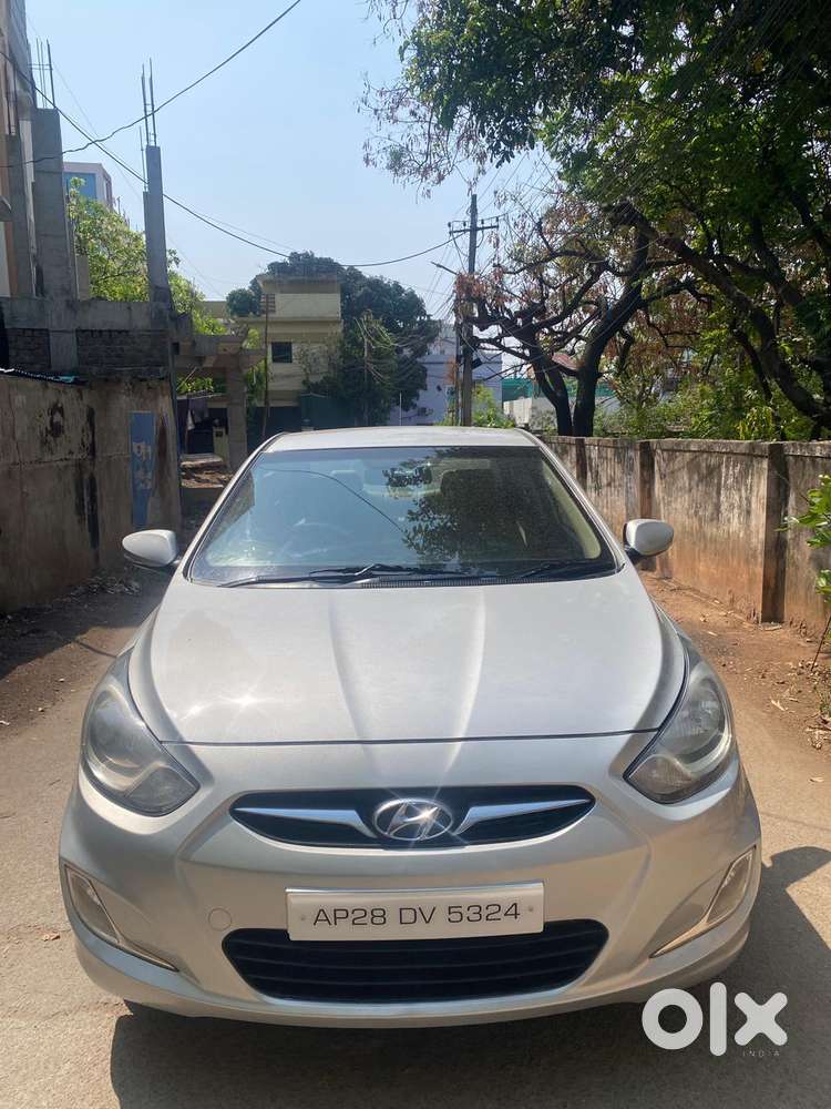 Hyundai Verna Fluidic 1.6 Crdi Sx Opt, 2013, Diesel