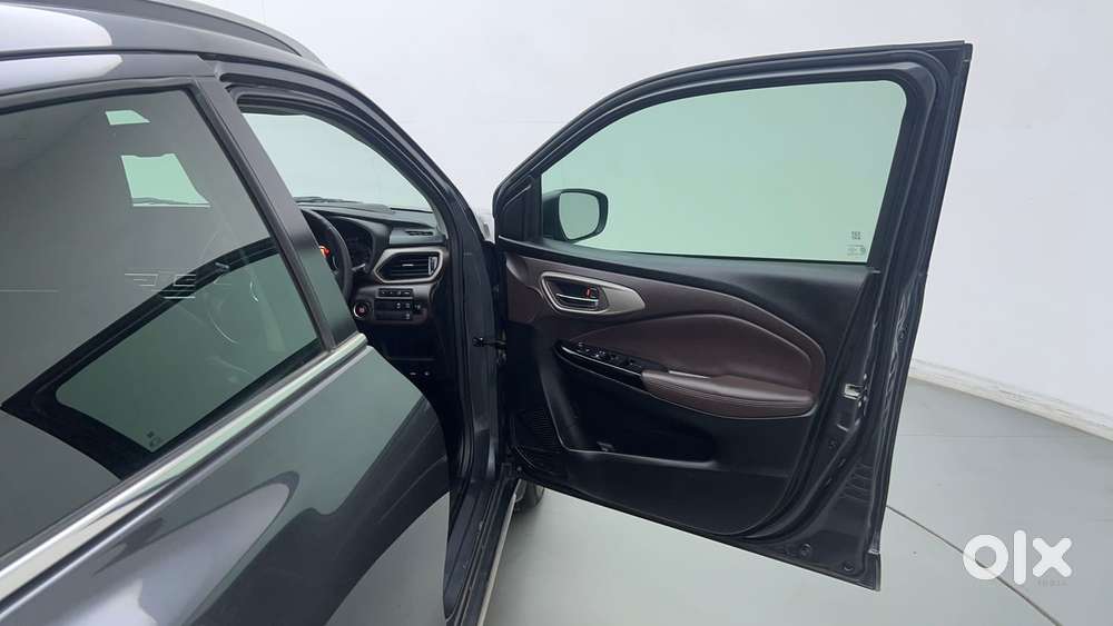 Maruti Suzuki Fronx Alpha 1.0l Turbo 6 At, 2024, Petrol