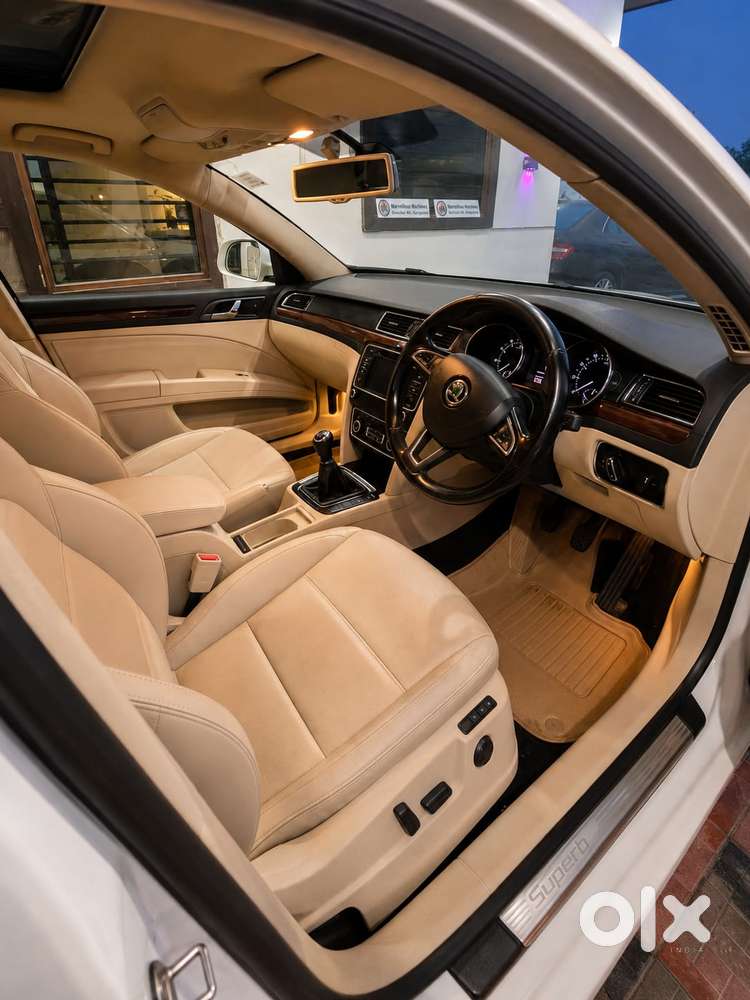 Skoda Superb Elegance 1.8 Tsi Mt, 2015, Petrol