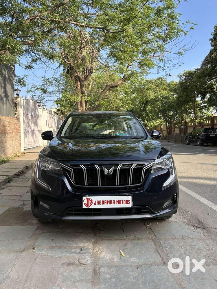 Mahindra Xuv700 2.0 Ax 7 Petrol At Str, 2024, Petrol