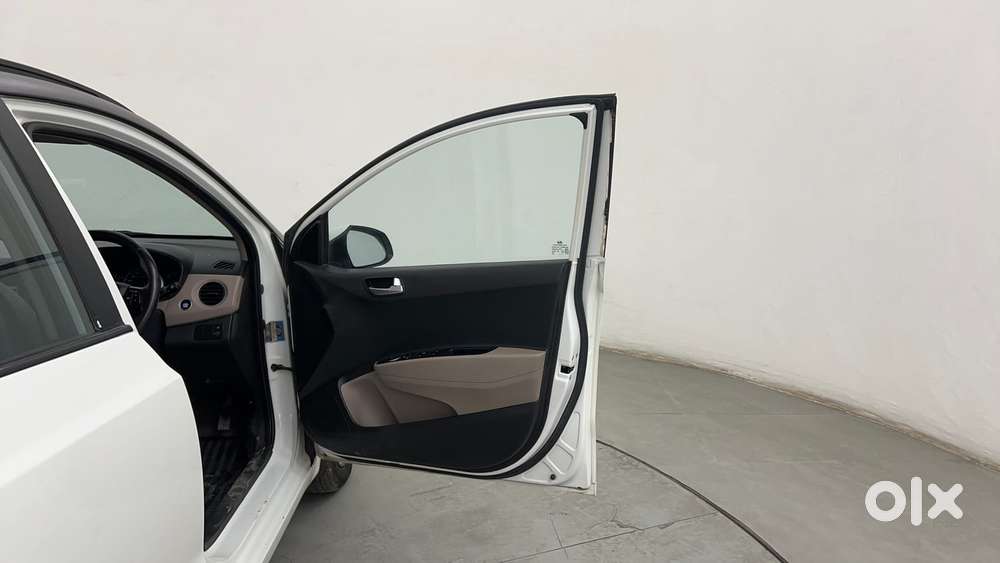 Hyundai Grand I10 1.2 Kappa Vtvt Asta (o) At, 2016, Petrol
