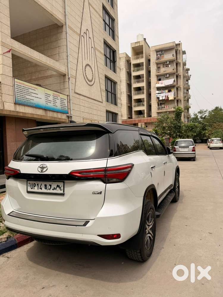 Toyota Fortuner Diesel At 2025 October