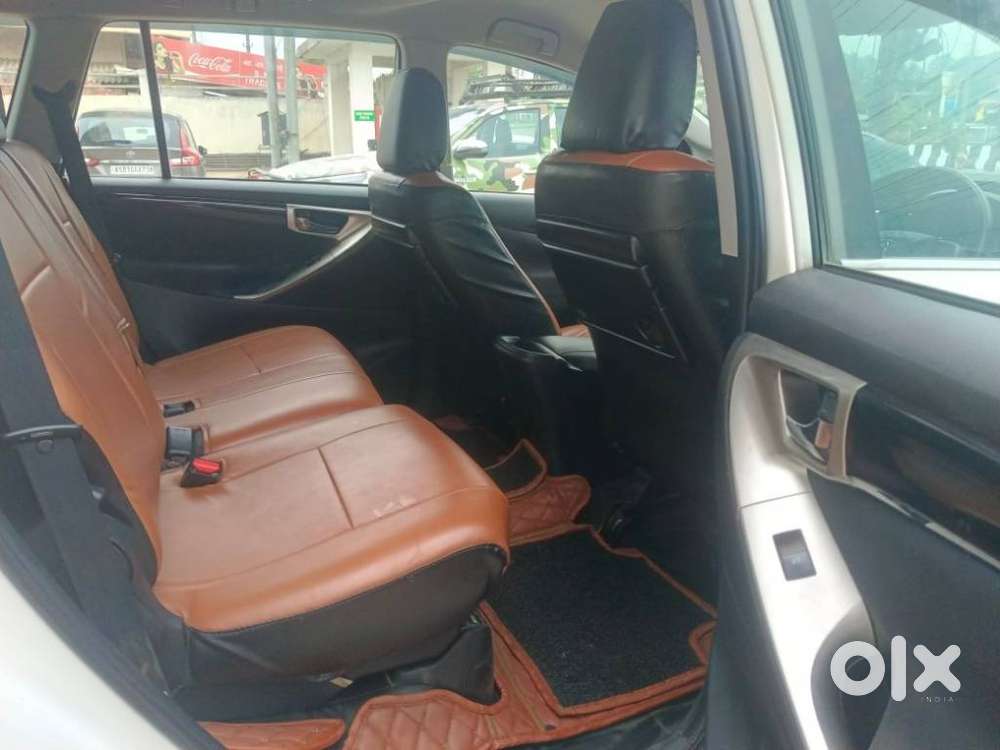 Toyota Innova Crysta 2.4 V 8 Str, 2017, Diesel