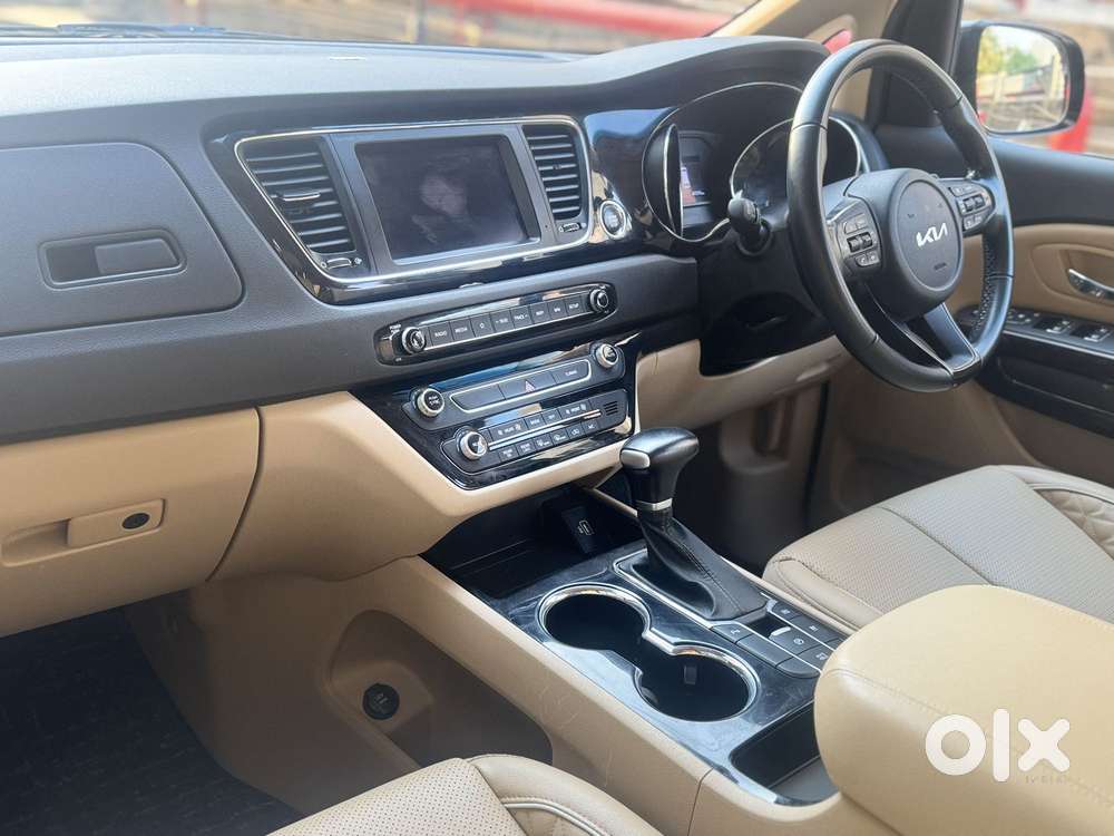 Kia Carnival Limousine Plus 7 Str, 2022, Diesel