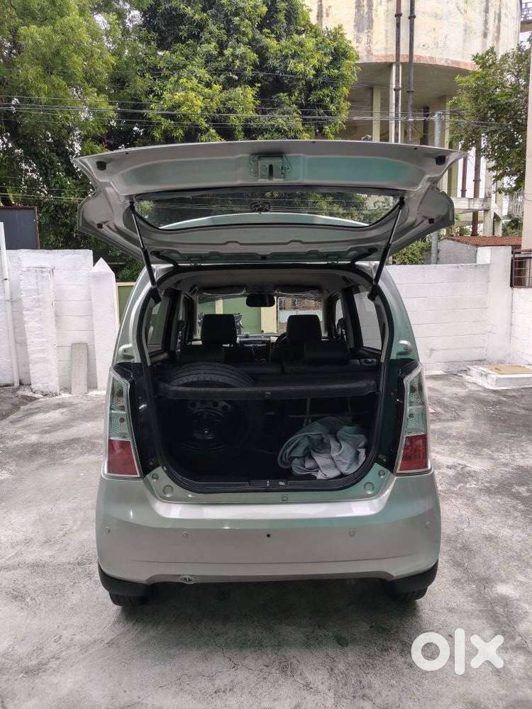 Maruti Suzuki Wagon R Stingray 1.0 Vxi Plus Amt, 2017, Lpg